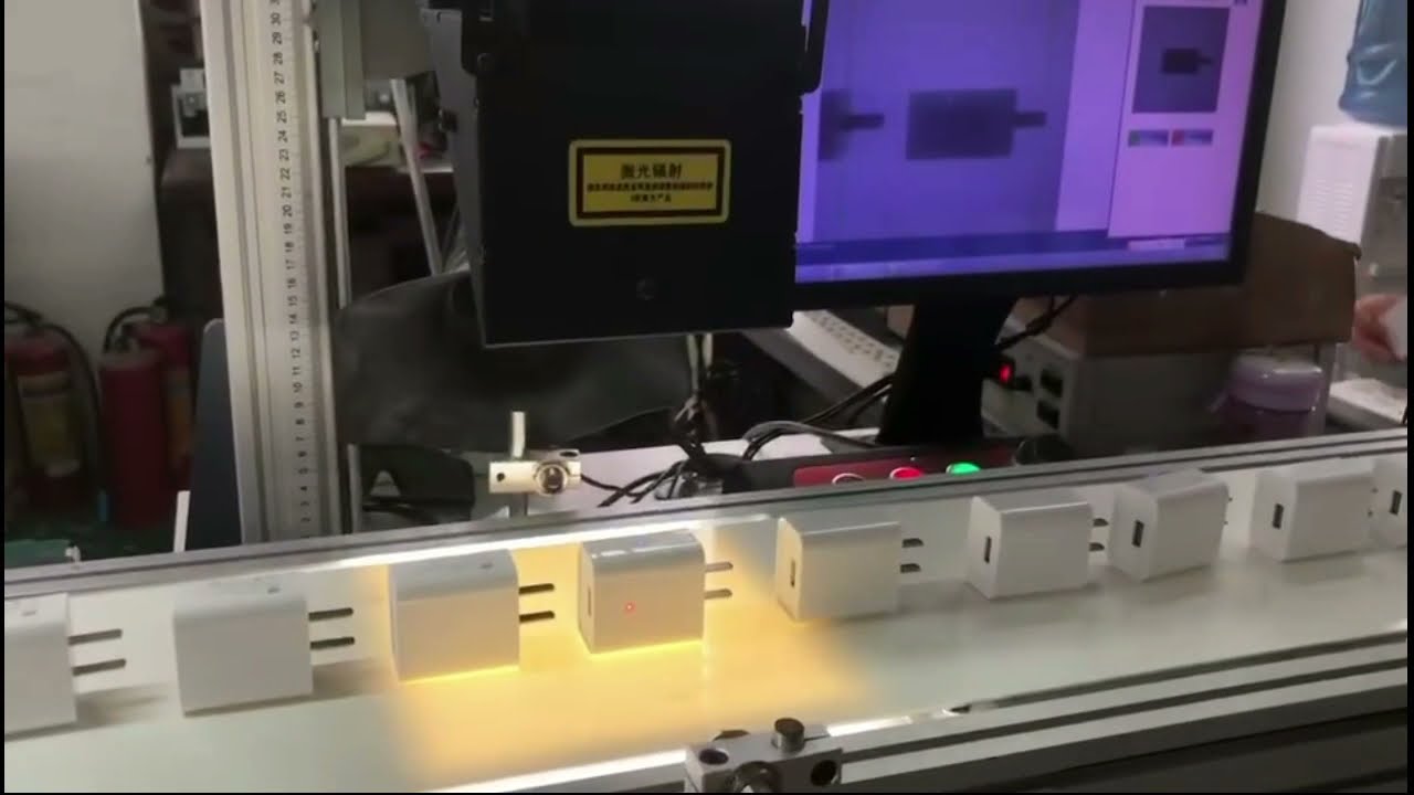 用于裝配線的工業(yè)級二氧化碳激光打標機 用于裝配線的工業(yè)級二氧化碳激光打標機