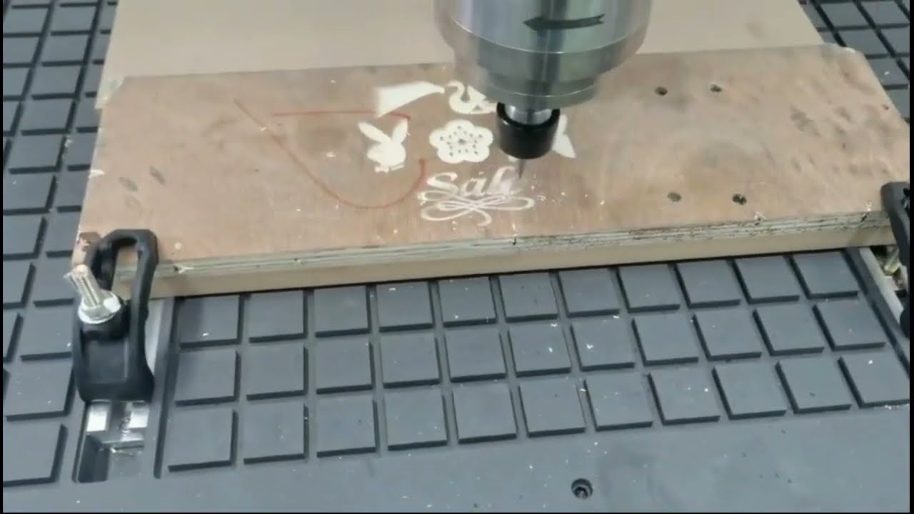經(jīng)濟(jì)實(shí)惠的數(shù)控雕刻刻機(jī)出售 4x8 真空工作臺(tái) 經(jīng)濟(jì)實(shí)惠的數(shù)控雕刻刻機(jī)出售 4x8 真空工作臺(tái)